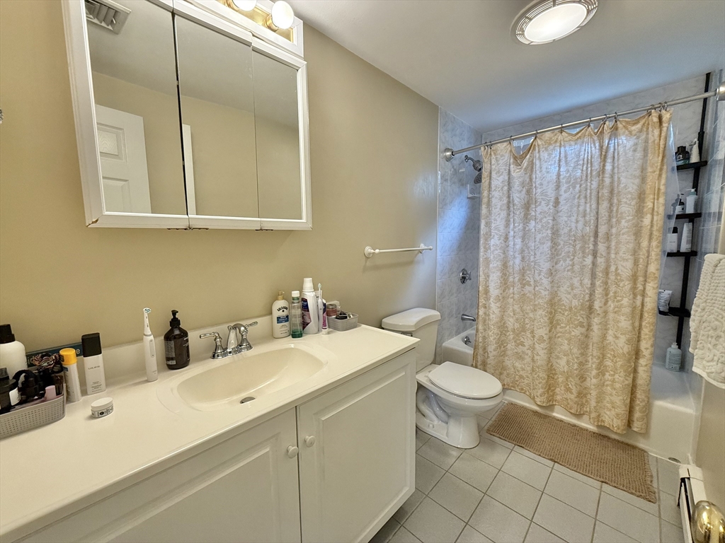 18 Dunstan St # 1