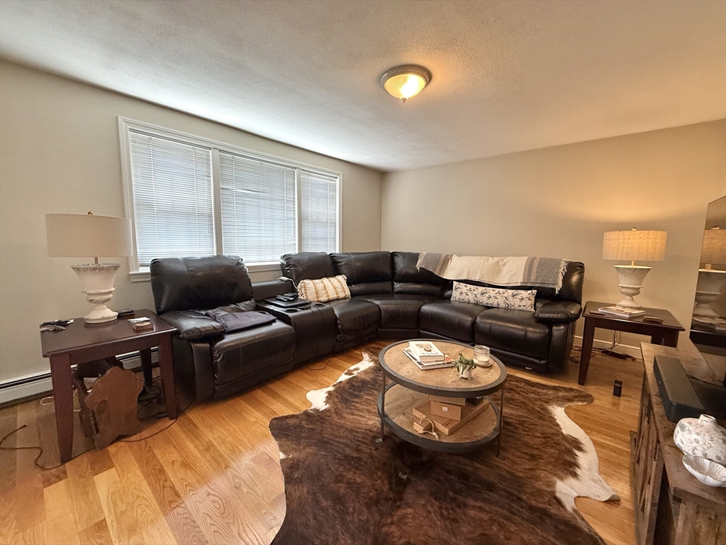18 Dunstan St # 1