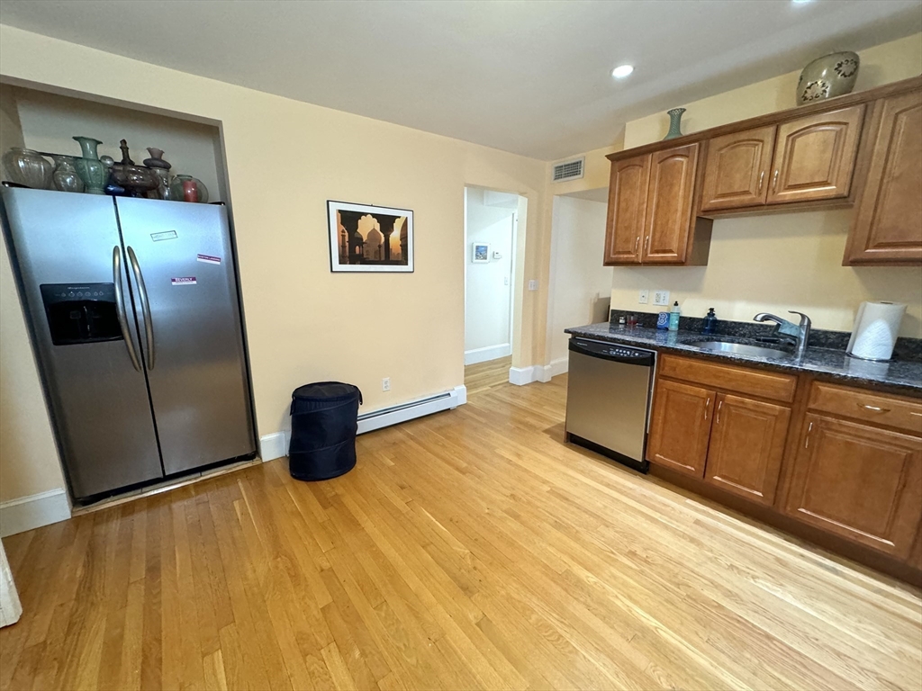 24 Madison Ave Unit: 3 FURNISHED