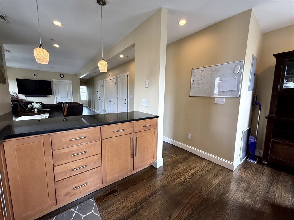 173 Newton St # 4