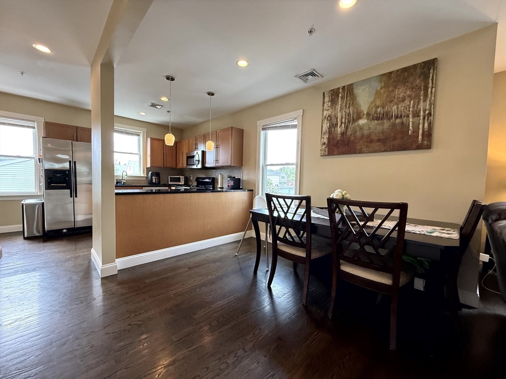 173 Newton St # 4
