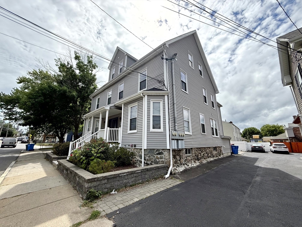173 Newton St # 4