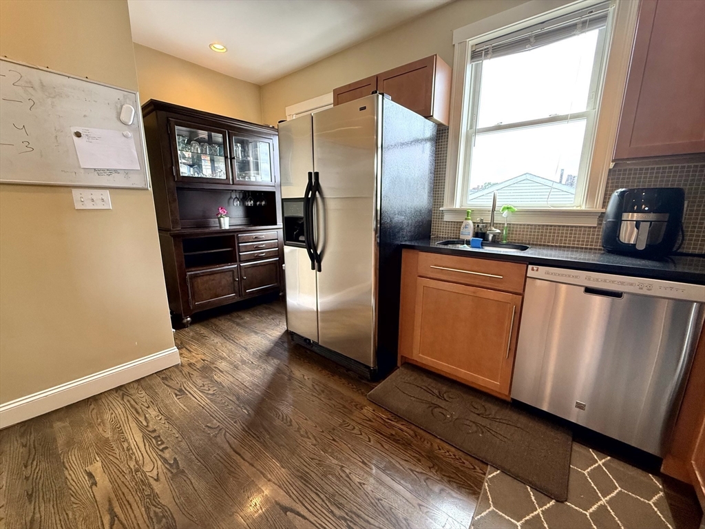 173 Newton St # 4