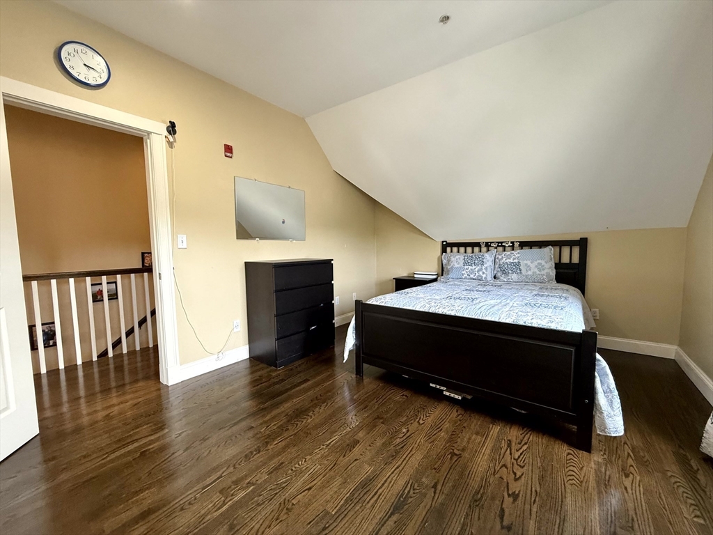 173 Newton St # 4