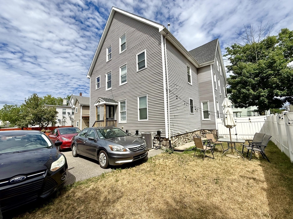 173 Newton St # 4
