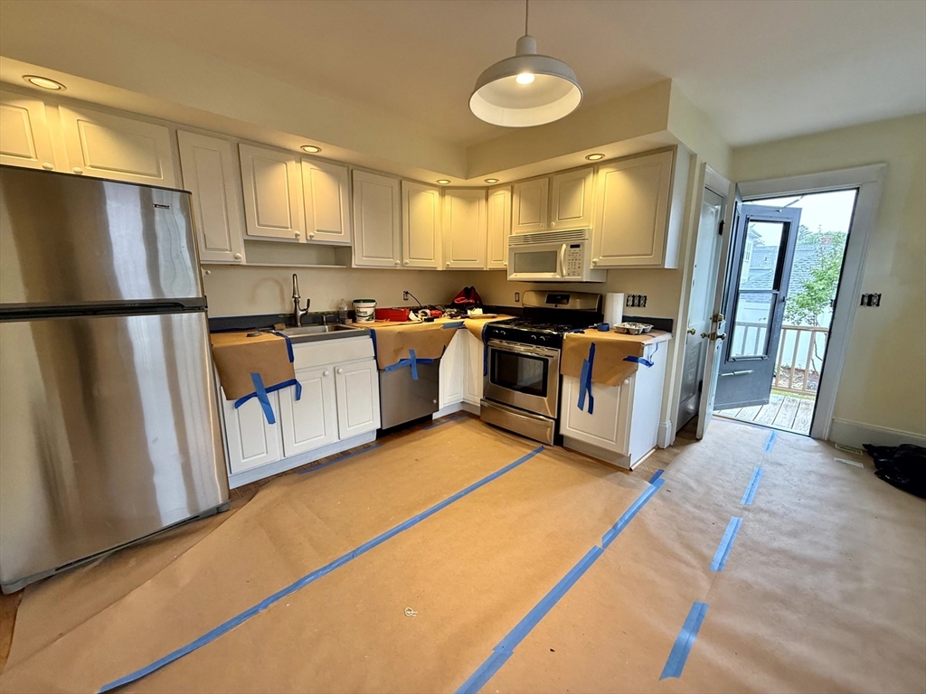 19 Stearns Rd # 1