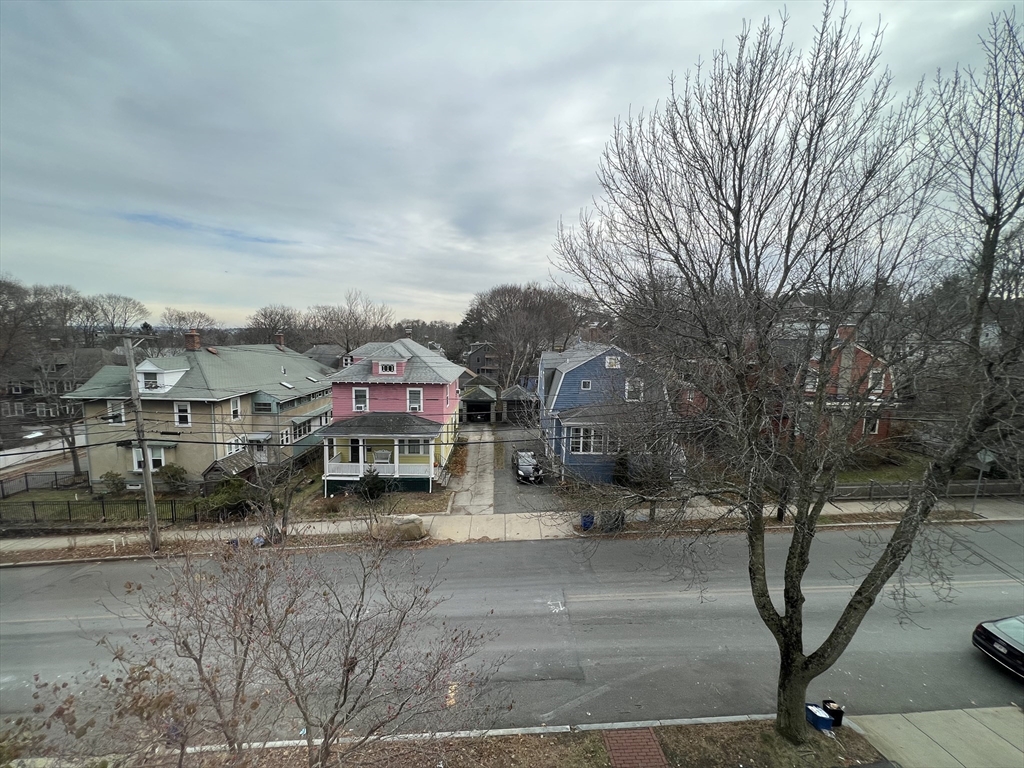 39 Highland Ave # 2