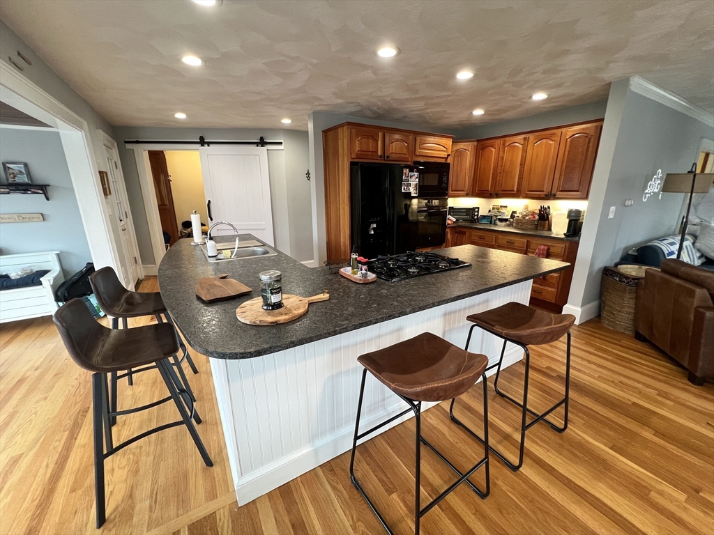 39 Highland Ave # 2