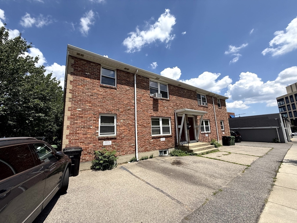 17 Aldrich Rd # A