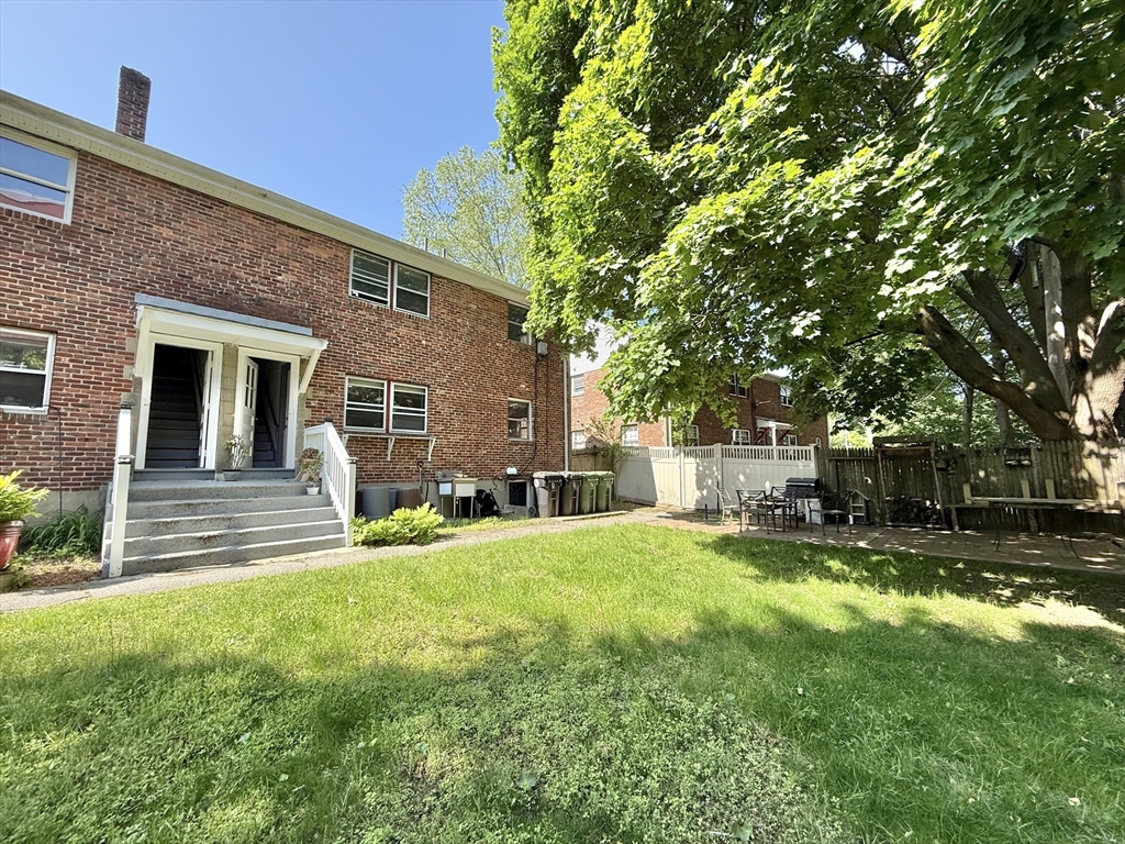43 Aldrich Rd # B