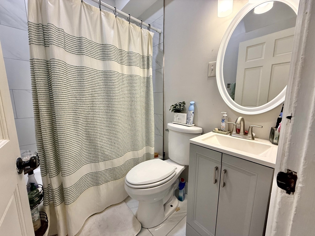 79 Glenwood Rd # 1