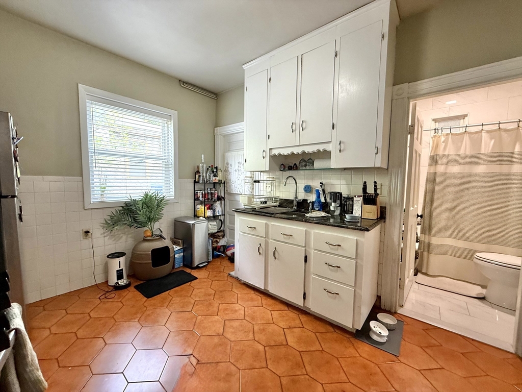 79 Glenwood Rd # 1
