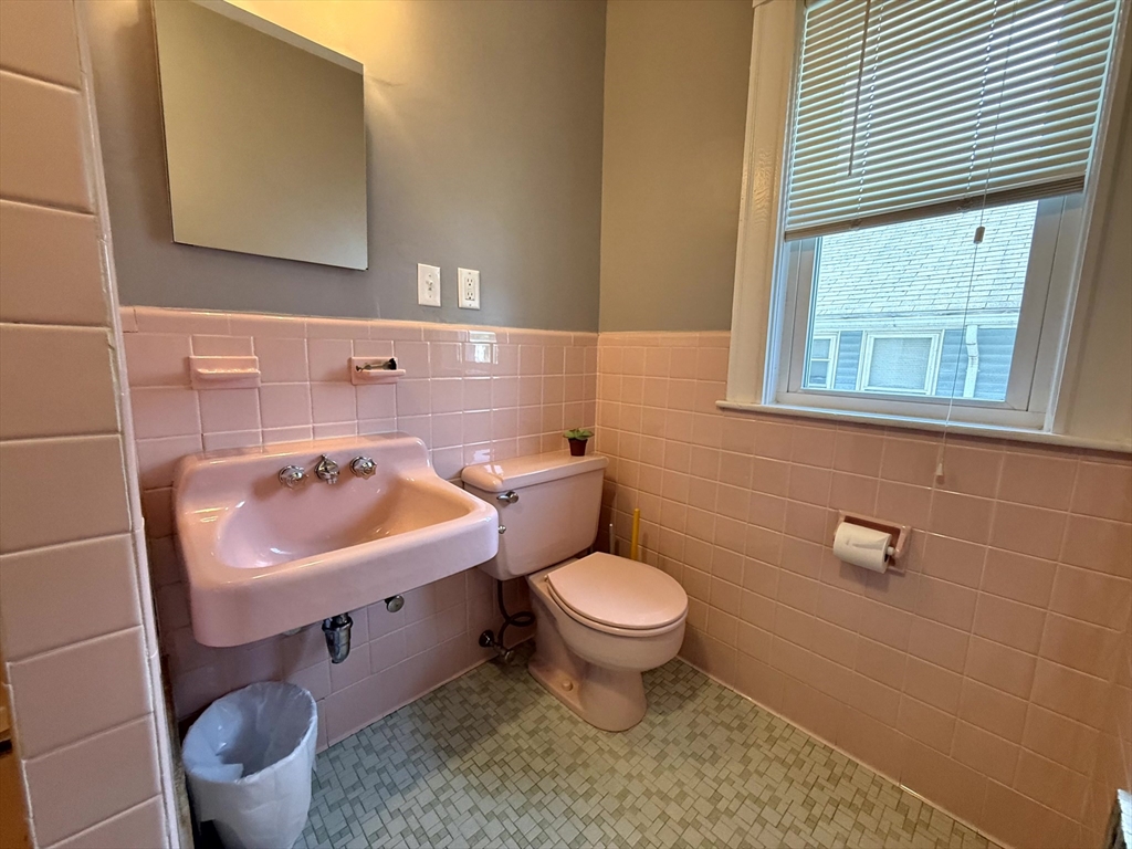 204 School St # 2