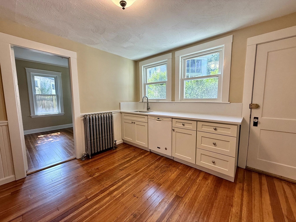 15 Clayton St Unit: FIRST FLOOR