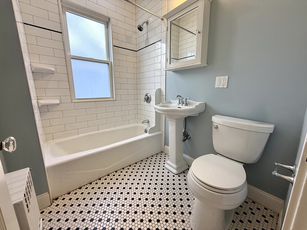 15 Clayton St Unit: FIRST FLOOR