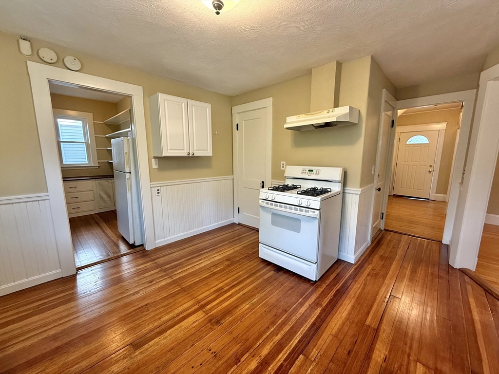 15 Clayton St Unit: FIRST FLOOR