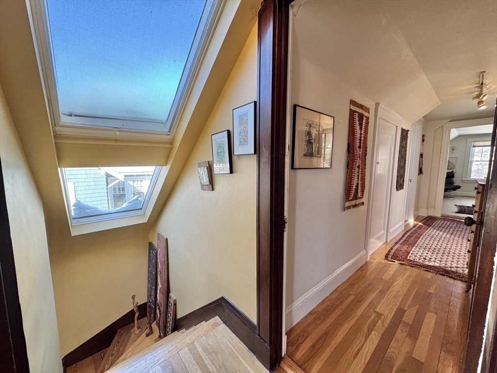 11 Flint Rd Unit: PRIV-FLOOR