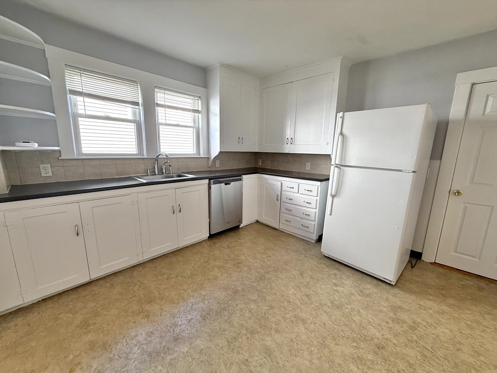 109 Lexington St # 1