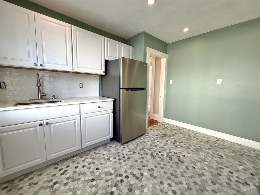 324 Arlington St # 1