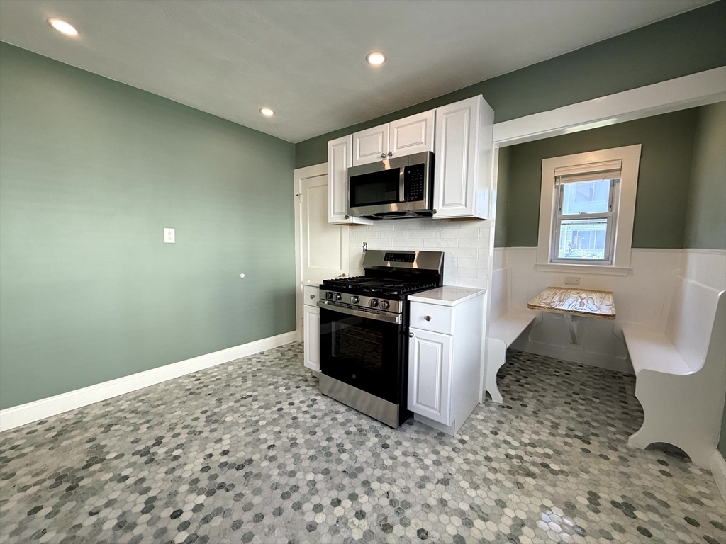 324 Arlington St # 1