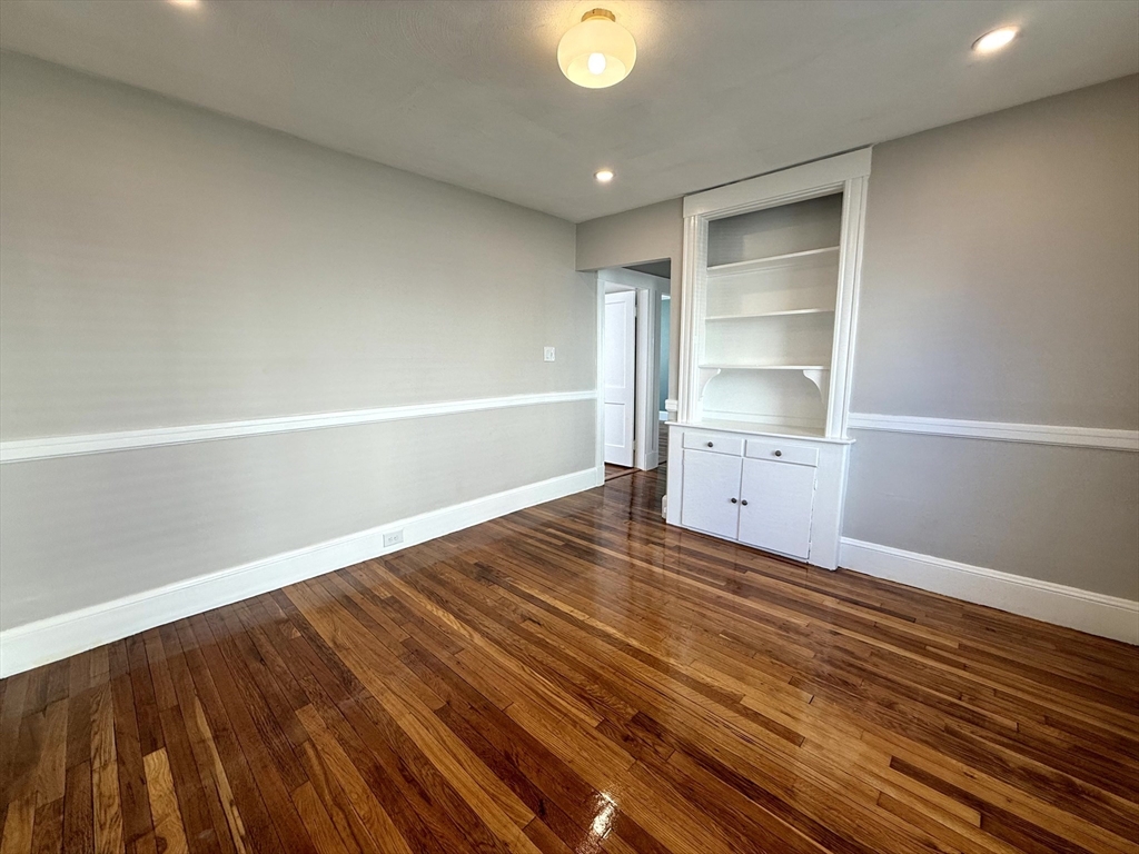 324 Arlington St # 1