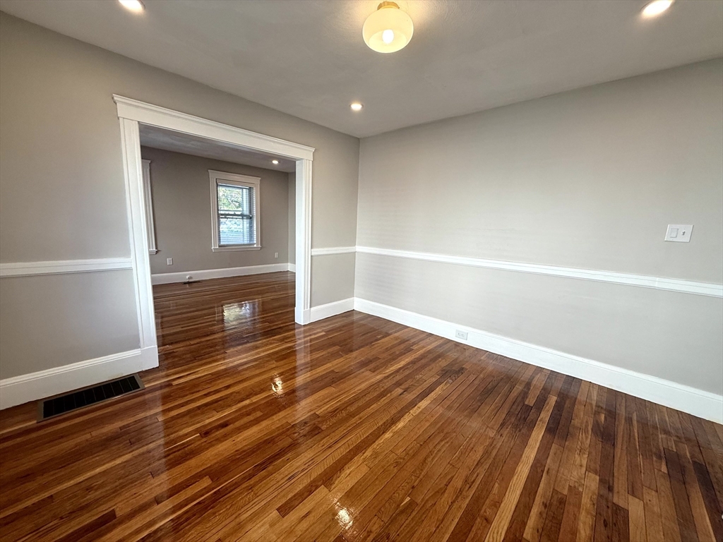 324 Arlington St # 1