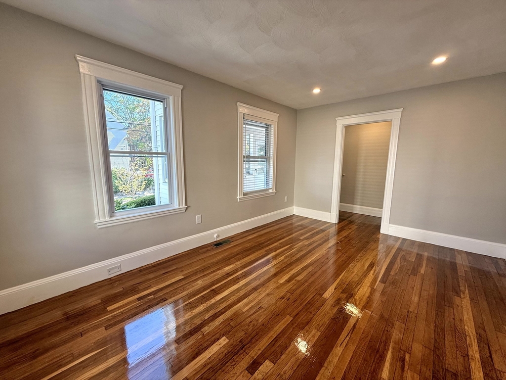 324 Arlington St # 1