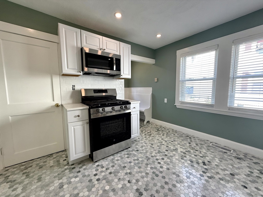 324 Arlington St # 1
