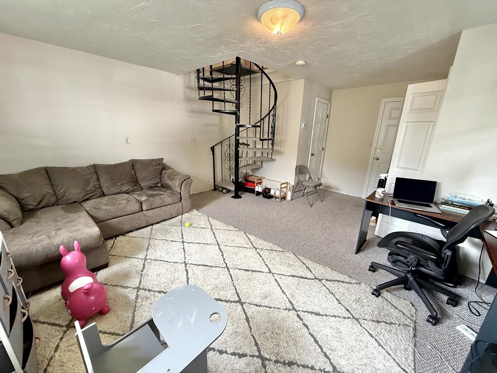 43 Edenfield Ave # 43