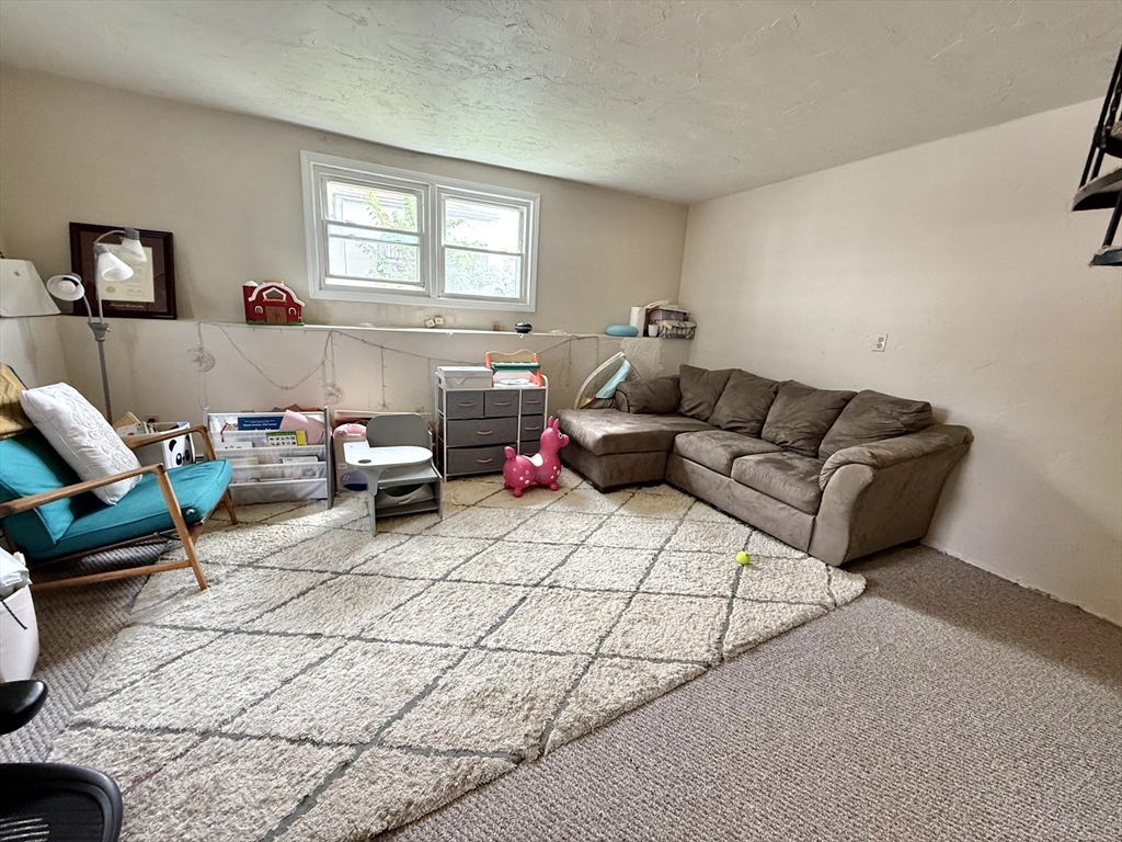 43 Edenfield Ave # 43