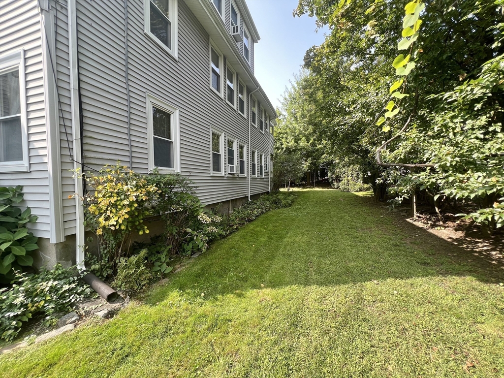 206 School St # 1
