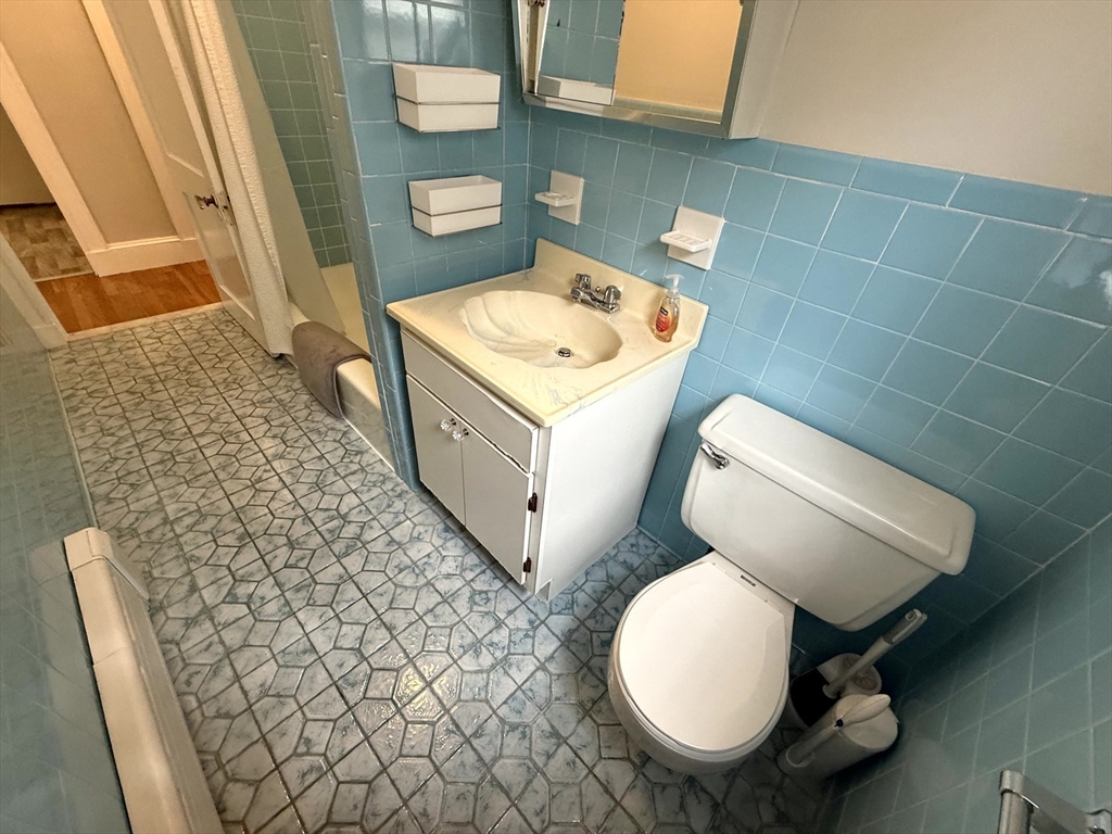 206 School St # 1