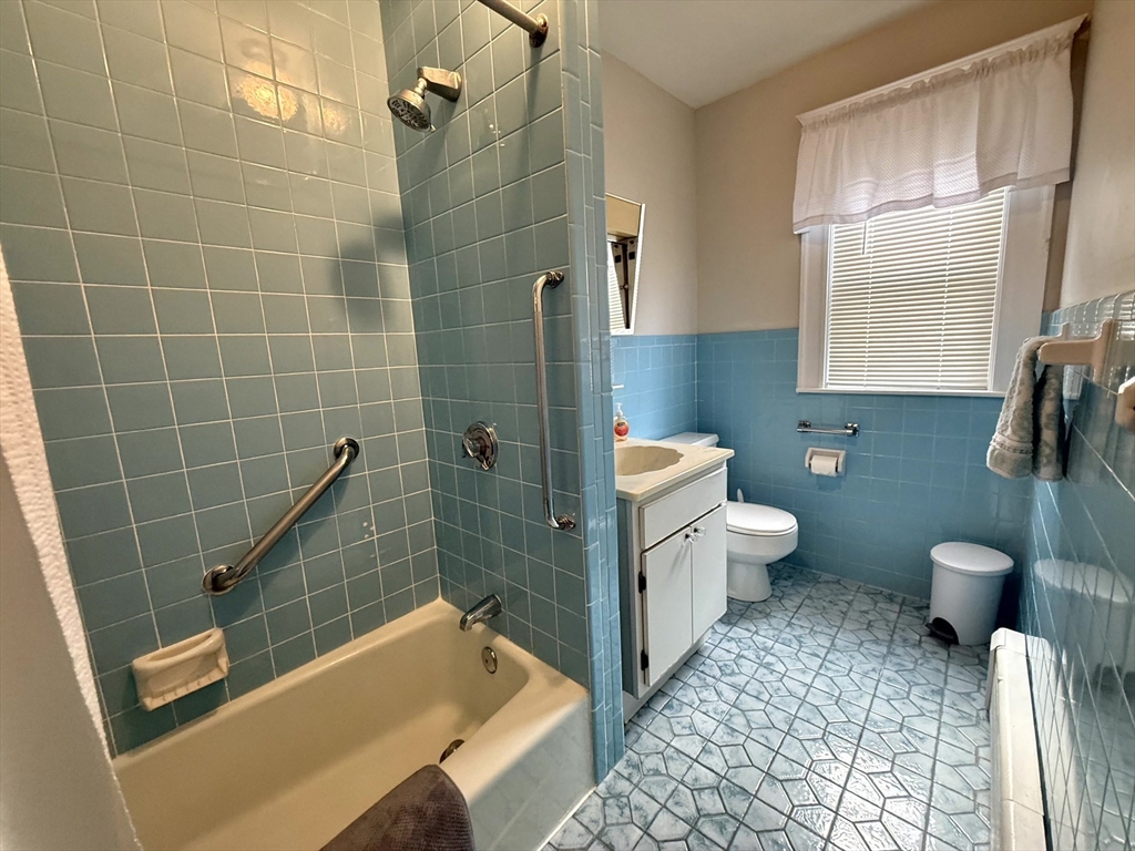 206 School St # 1
