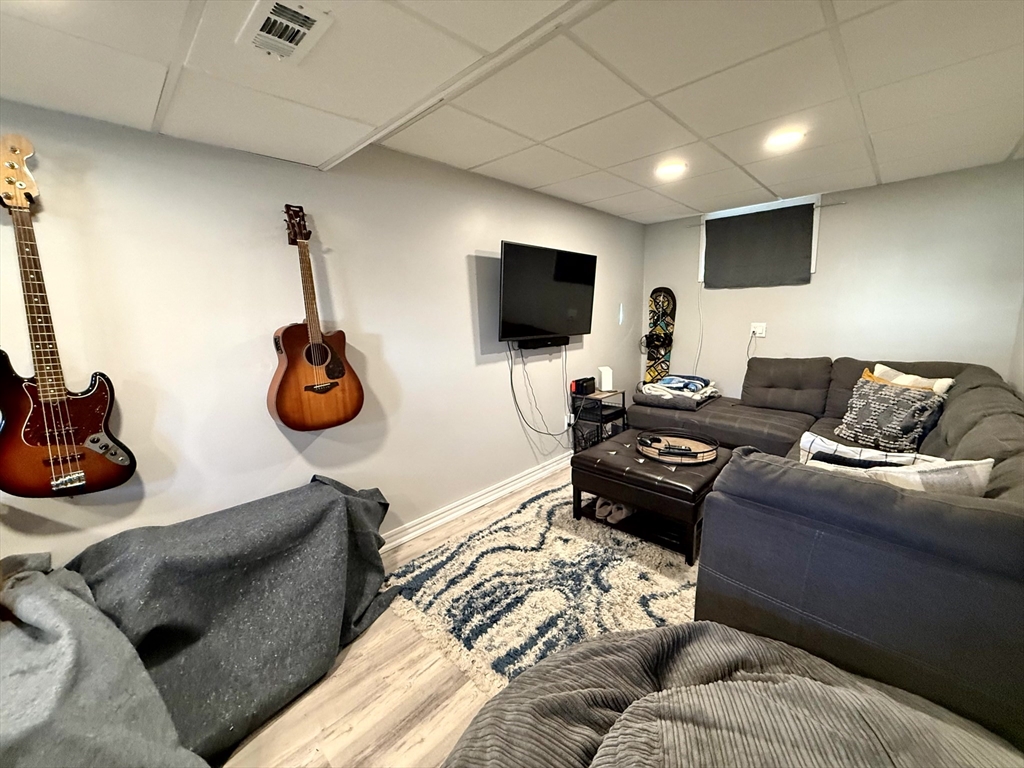31 York Ave # 31