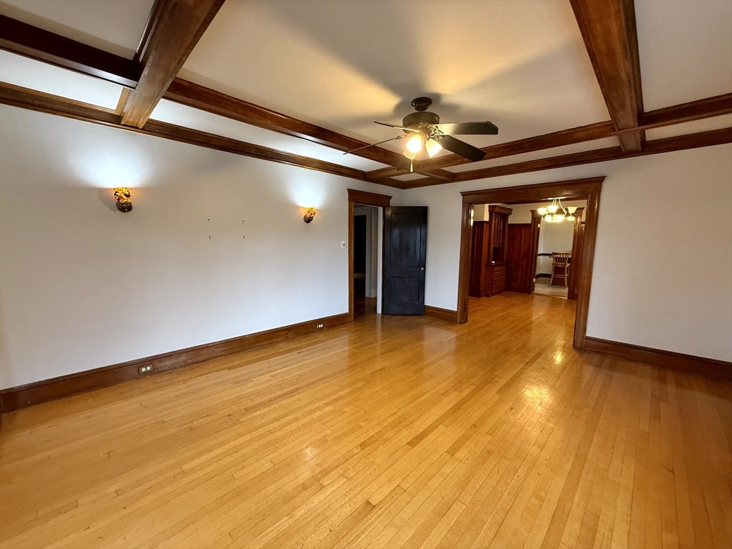 4 Adams Ave # 2