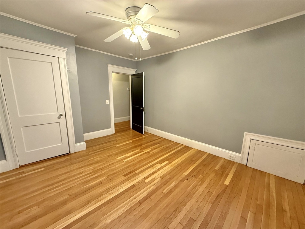 4 Adams Ave # 2