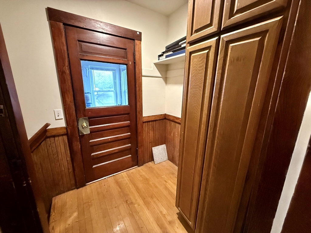 4 Adams Ave # 2