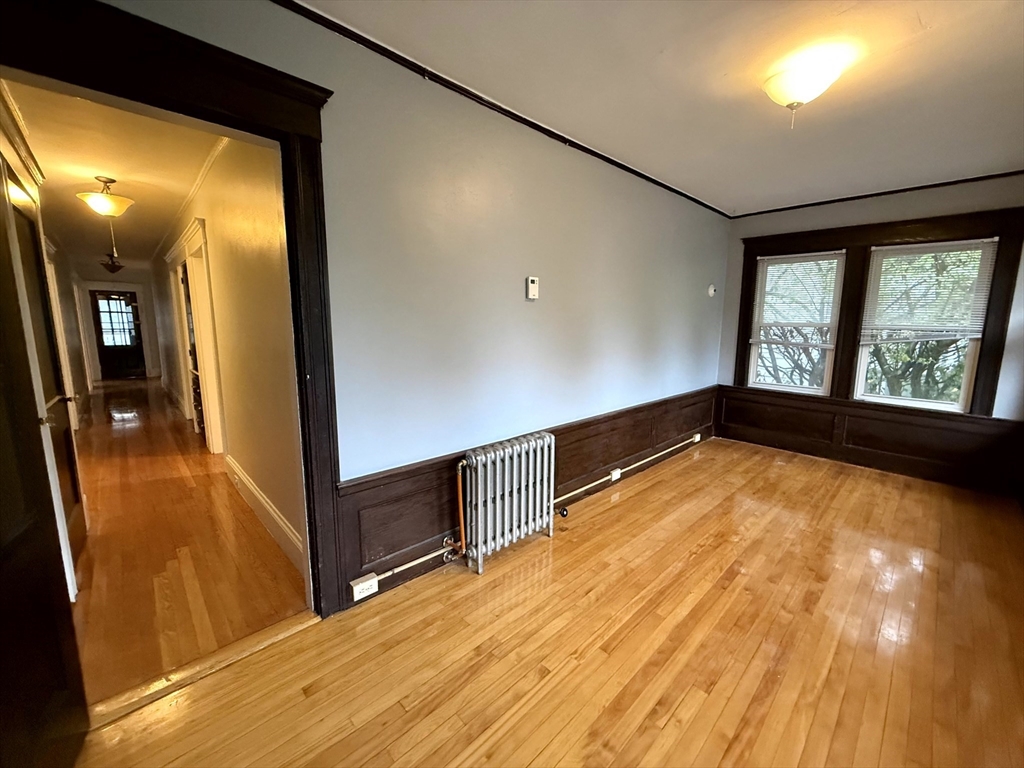 4 Adams Ave # 2