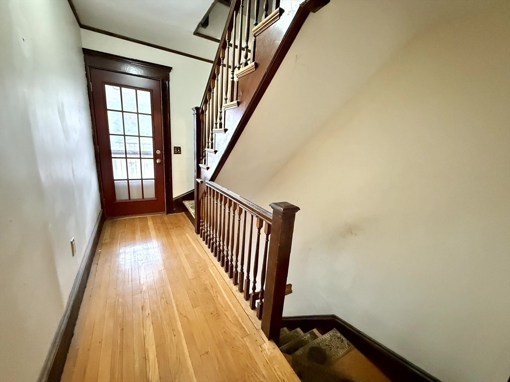 4 Adams Ave # 2