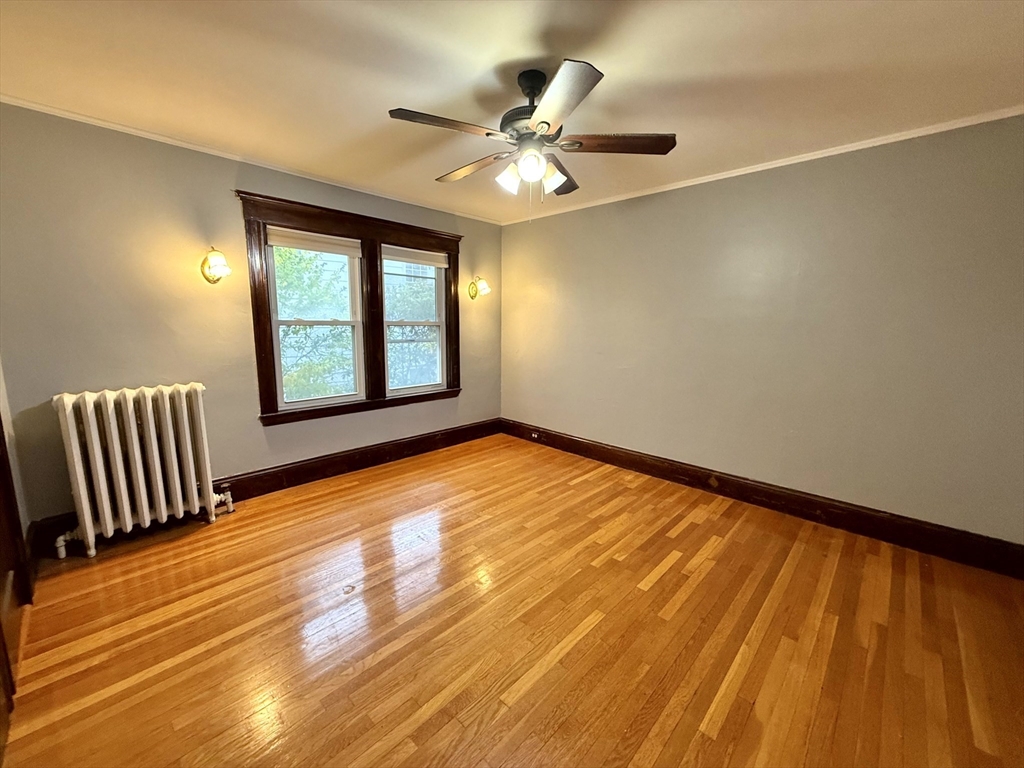 4 Adams Ave # 2