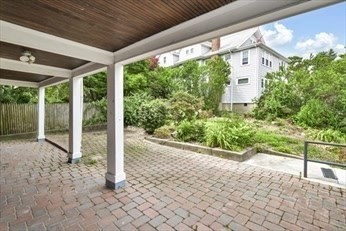 4 Adams Ave # 2