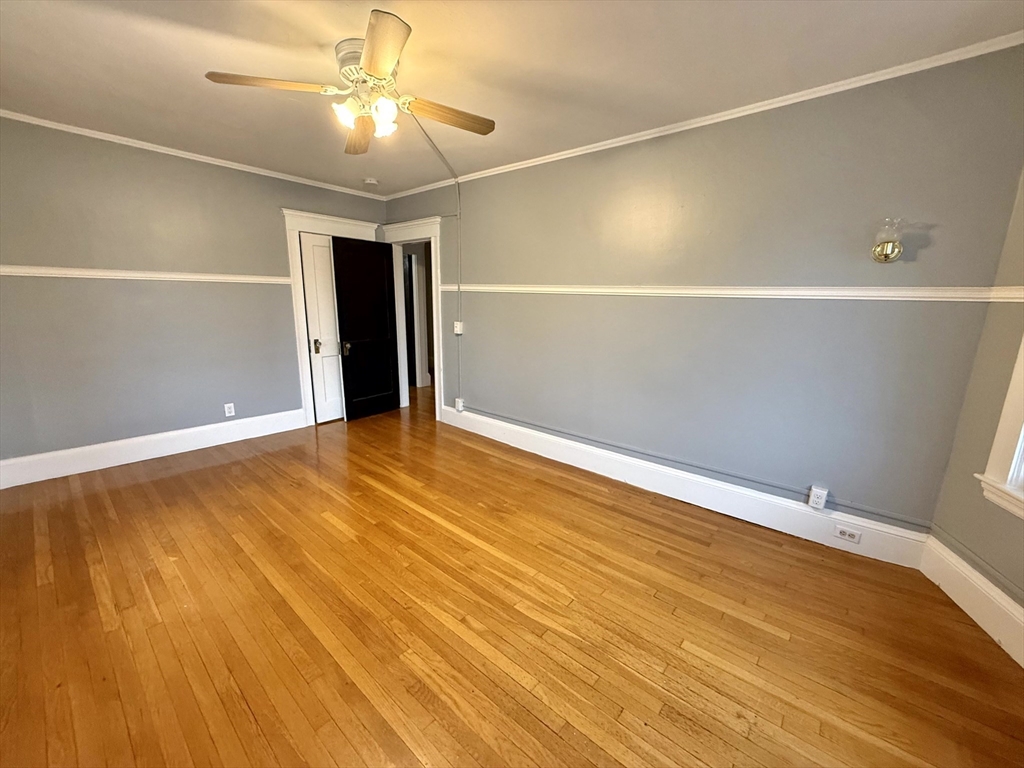 4 Adams Ave # 2