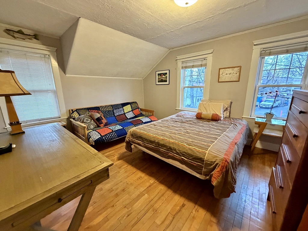 157 Riverview Ave Unit: FURNISHED