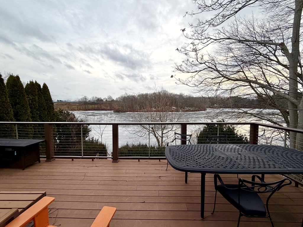 157 Riverview Ave Unit: FURNISHED