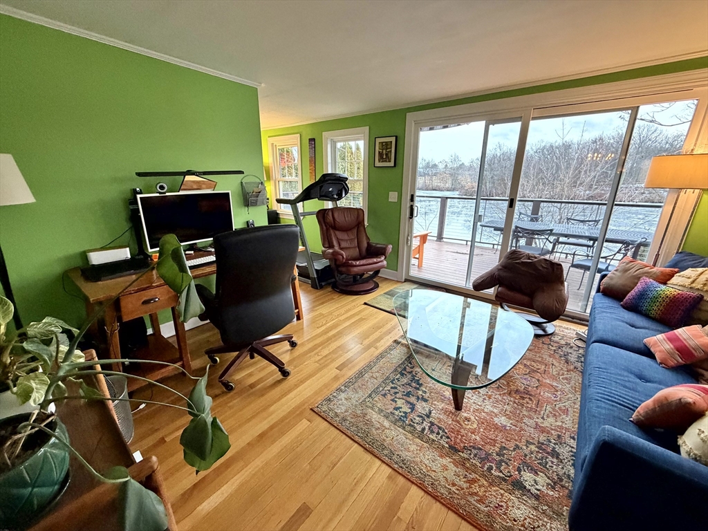 157 Riverview Ave Unit: FURNISHED
