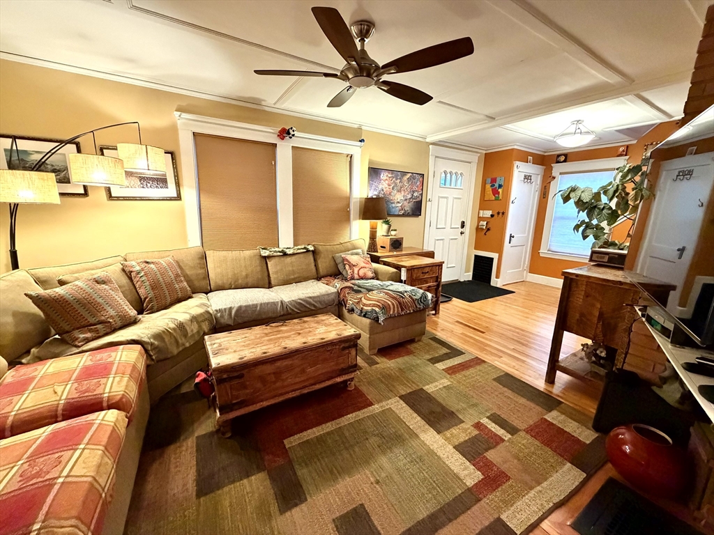 157 Riverview Ave Unit: FURNISHED