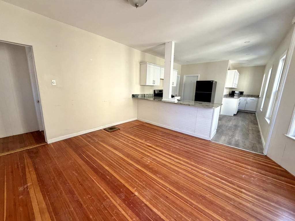 21 Oakland Ave # 2