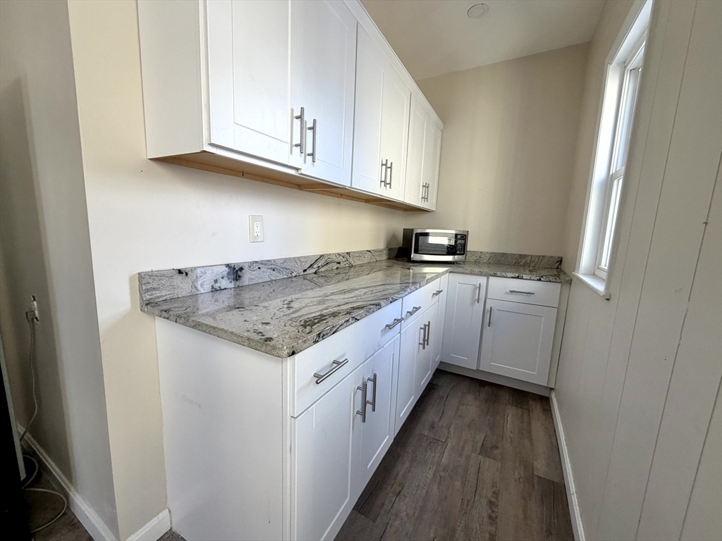 21 Oakland Ave # 2