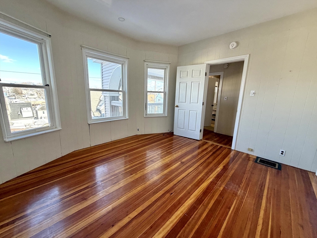 21 Oakland Ave # 2