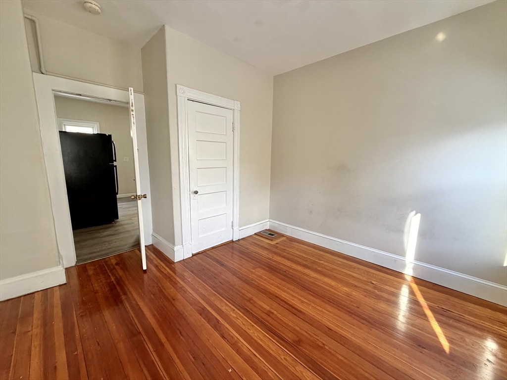 21 Oakland Ave # 2